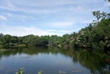 Samathi Lake Resort