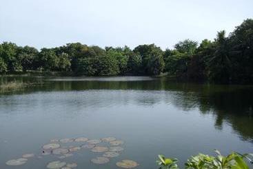 Samathi Lake Resort