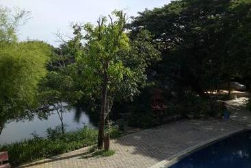 Samathi Lake Resort