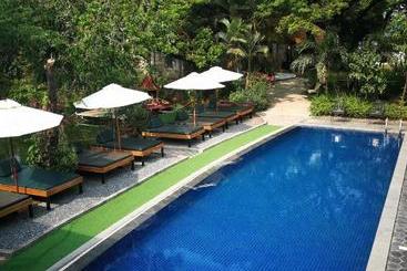 Samathi Lake Resort
