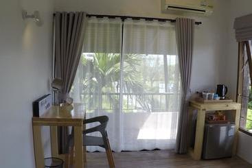 Hotel Vish  And Cafe