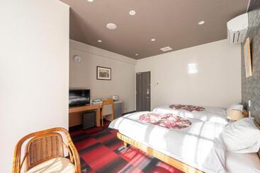 Отель 富士祥栄会館