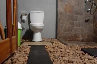 فندق Sandalwood Cottage