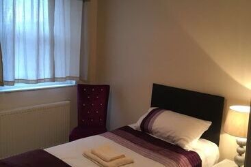 בית מלון כפרי The Grand Astoria