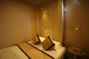 Hostel H Way Yangon