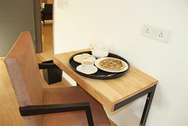 Oyo 9560 Hotel Bellwether