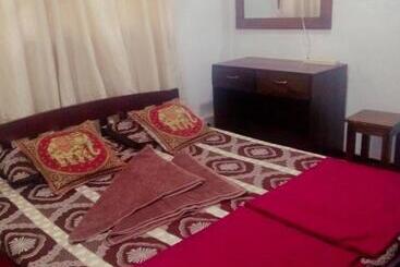 فندق صغير Lodge In 611