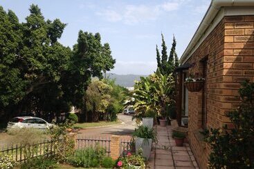 住宿加早餐  Blue Fern Of Knysna