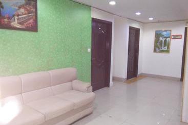 هتل Akash