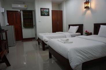 Отель Banmy Baanmai