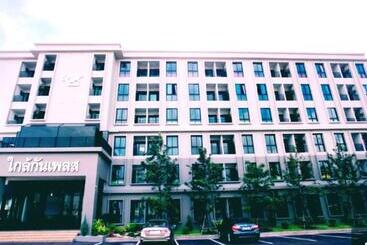 Отель Glai Gan Place