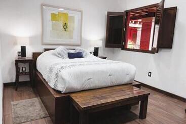 هتل Siglo Xvii Art Gallery