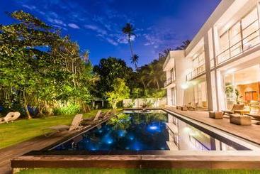 ホテル Zephyr Talalla