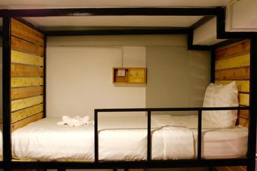 Oops Hostel