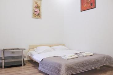 شقق خاصة سياحية в центрі подобово біля палаці мистецтв вулиця коперніка 10