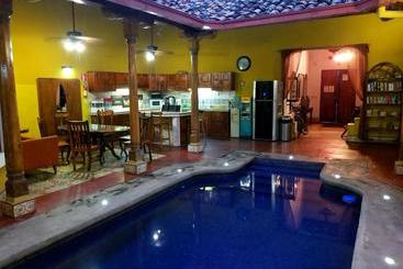 تختخواب و صبحانه Casa Del Agua