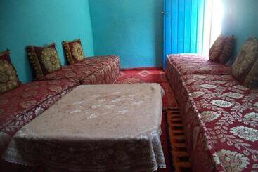 تختخواب و صبحانه Gite Ousalem