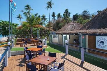 هتل Boathouse Nanuya