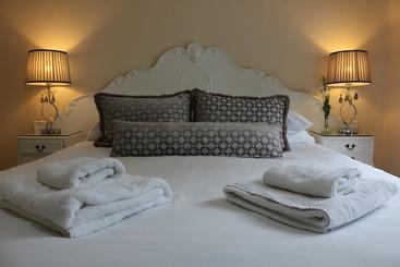 تختخواب و صبحانه Prospect Guest House