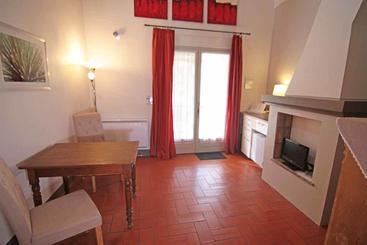 ツーリストアパートメント Villa Velleron