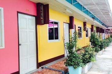 هتل Winny Apartment Rayong