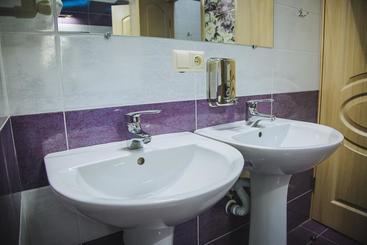 Alina Hotel & Hostel