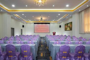 Vienna Hotel Shenzhen Bantian South Huancheng Road