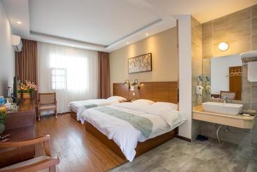 בית מלון כפרי Greentree Alliance Dali Old City