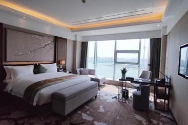 هتل Howard Johnson Xiangyu Plaza Linyi