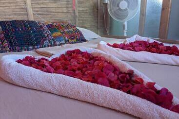 فندق صغير Mano A Mano Eco Hostal