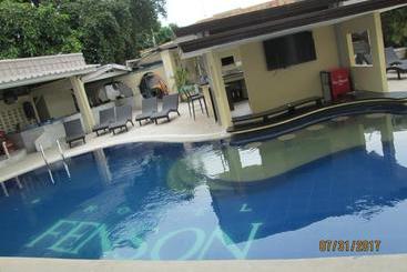 בית מלון כפרי Fenson