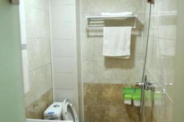هتل Xianyang Airport Changle Business Inn
