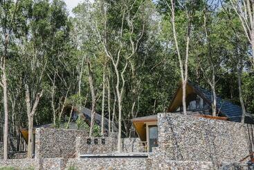 Курорт The Kasturi