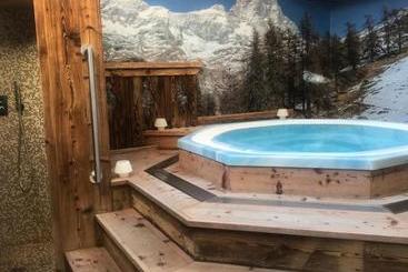 تختخواب و صبحانه Chalet Matterhorn Francois   Central Ski Chalet With Spa And Breakfast, 100mt Lift