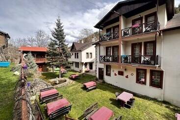 호텔 Abant Dort Mevsi̇m Konaği Hostel