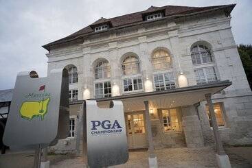 בית מלון כפרי Grand Slam