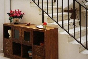 호텔 Hostal Restaurante Labrat