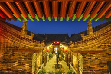 Hotel Waiting For Art