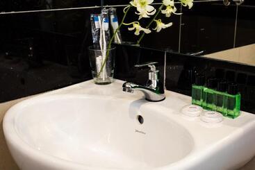 בית מלון כפרי 138@subang