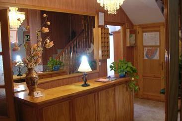 호스텔 Hostal Asensio Nijar