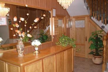 هاستل Hostal Asensio Nijar