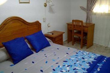 هاستل Hostal Asensio Nijar
