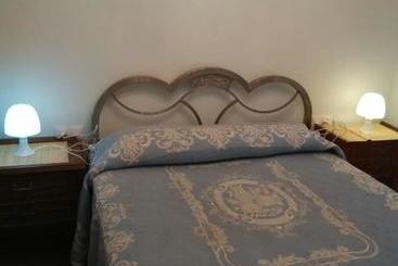 تختخواب و صبحانه Apartamento Turístico Capuchinos
