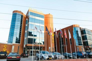 هتل Golden Mir  & Spa