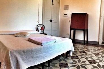 בית מלון כפרי Aghinas