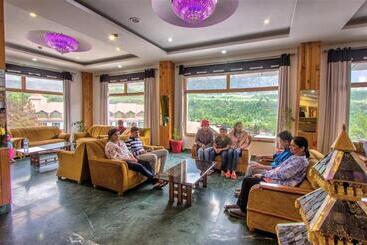 酒店 Manali Valley Resort