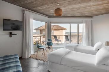 Maradentro Apart Hotel & Suites