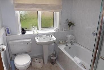 تختخواب و صبحانه Hazel Bank Bed& Breakfast