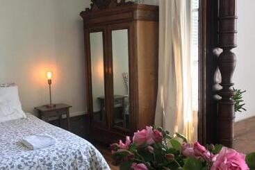 مبيت وإفطار La Maison De Famille