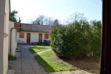 בית מלון כפרי A La Vielle Halle